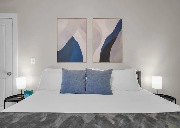 Апартаменты Comfortably Well-furnished 1br Unit In West Loop - Grand Rep Чикаго