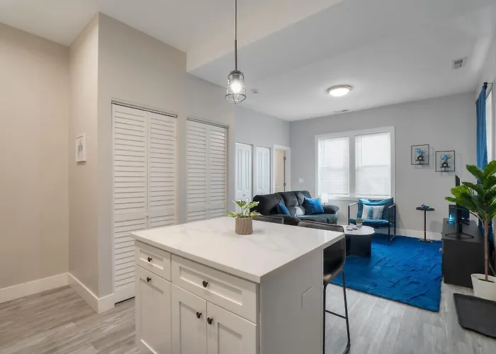 Comfortably Well-furnished 1br Unit In West Loop - Grand Rep Чикаго