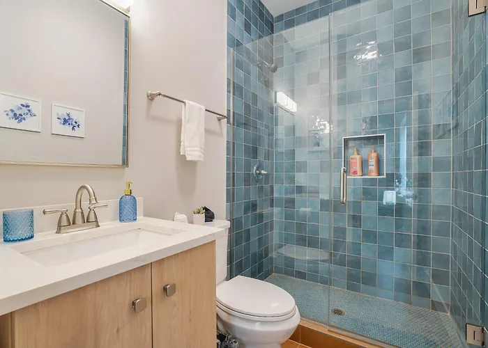 Comfortably Well-furnished 1br Unit In West Loop - Grand Rep Апартаменты *
